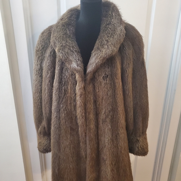 The Fur Vault Fur Coat Women's Fur Coat Sz Large - Picture 3 of 12